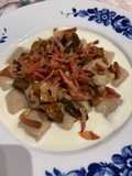 Gnocchi di castagne con porcini speck e fonduta di taleggio