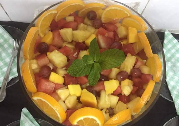 Step-by-Step Guide to Prepare Favorite Fruit Salad