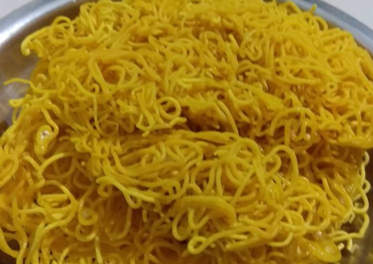 Recipe of Favorite Aloo besan bhujiya sev