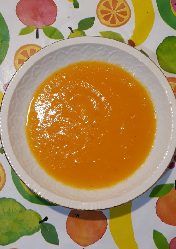 Una foto de Sopa fría de zanahoria y naranja