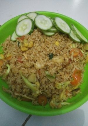 Foto resep Nasi goreng campur sayuran