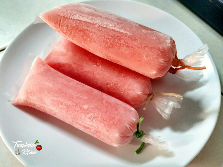 Bagaimana Menyiapkan Es Lilin Jambu Merah Anti Gagal