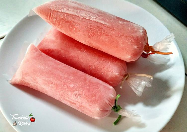 Langkah Mudah untuk Membuat Es Lilin Jambu Merah Anti Gagal