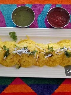 खमन ढोकला इडली स्टाइल में (Khaman dhokla idli style mein recipe in hindi) रेसिपी मुख्य फोटो