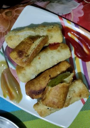 पोटैटो रोल (Potato roll recipe in hindi) रेसिपी मुख्य फोटो