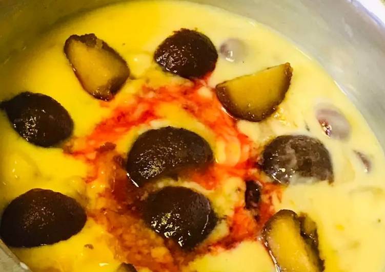 Steps to Prepare Speedy Gulab jamun custard dessert