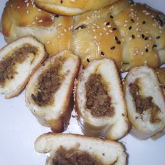 A picture of Bread with mince filling.