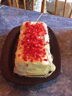 Una foto de Pastel de pan de molde con atún y cangrejo 🍞🦀🐟