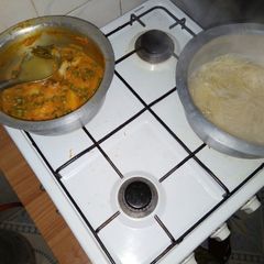 A picture of Spaghetti with peas stew.
