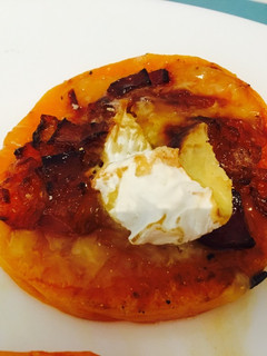 Una foto de Calabaza asada con camembert y bacon