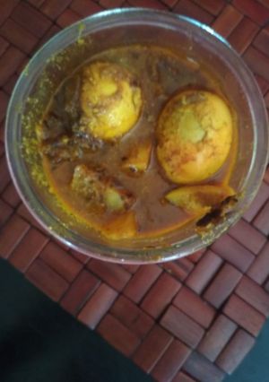A picture of Egg Potatoes curry.