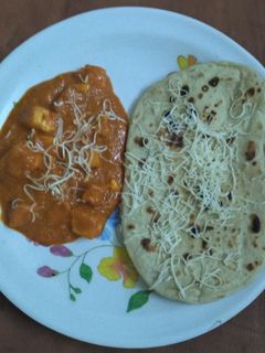 ફૂલ્કા. ચીઝ નાન અને પનીર ટિક્કા મસાલા ( Fulka chij Nan and panir tika masala) રેસીપી મુખ્ય ફોટો