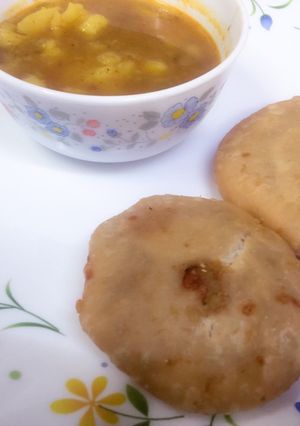 A picture of Atta kachori(whole-wheat flour kachori).