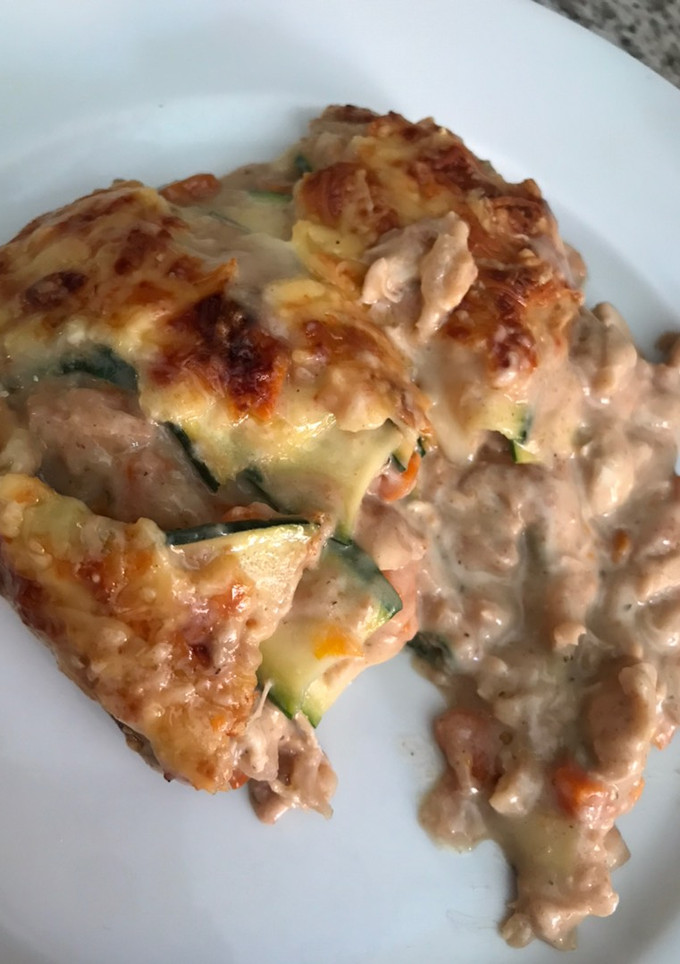 Una foto de “Canelones” de pollo con verduras. Sin pasta, con calabacín