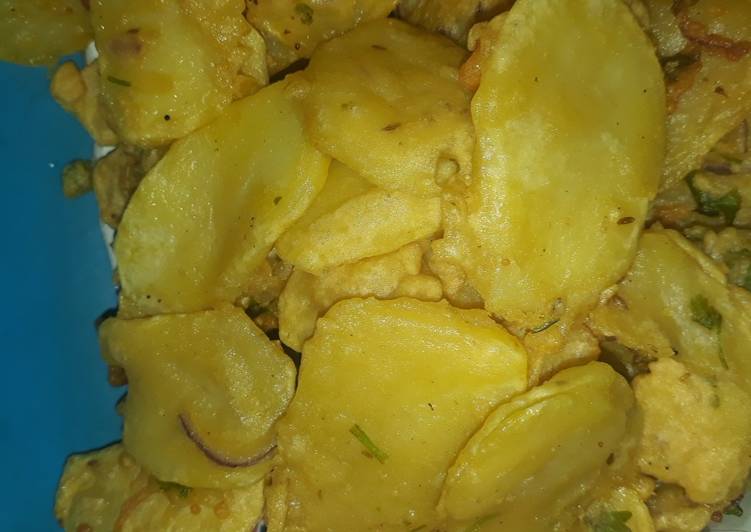 Recipe of Favorite Sliced potatoe bhajia😁