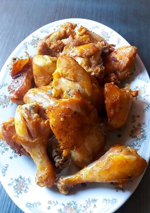 A picture of Fried chicken.