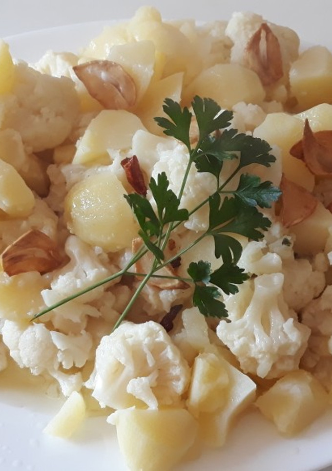 Una foto de Coliflor con patatas