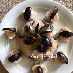 A picture of Fruits Halwa(Apple grape jalwa).