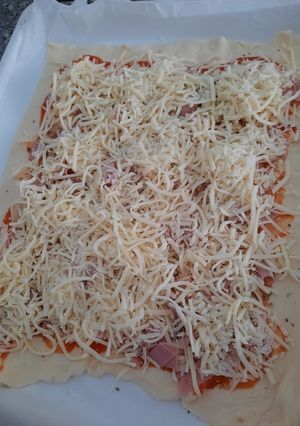 Una foto de Pizza para 2 de hojaldre