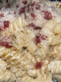 Una foto de Pasta con jamón y nata