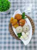 Bola-bola nasi uduk