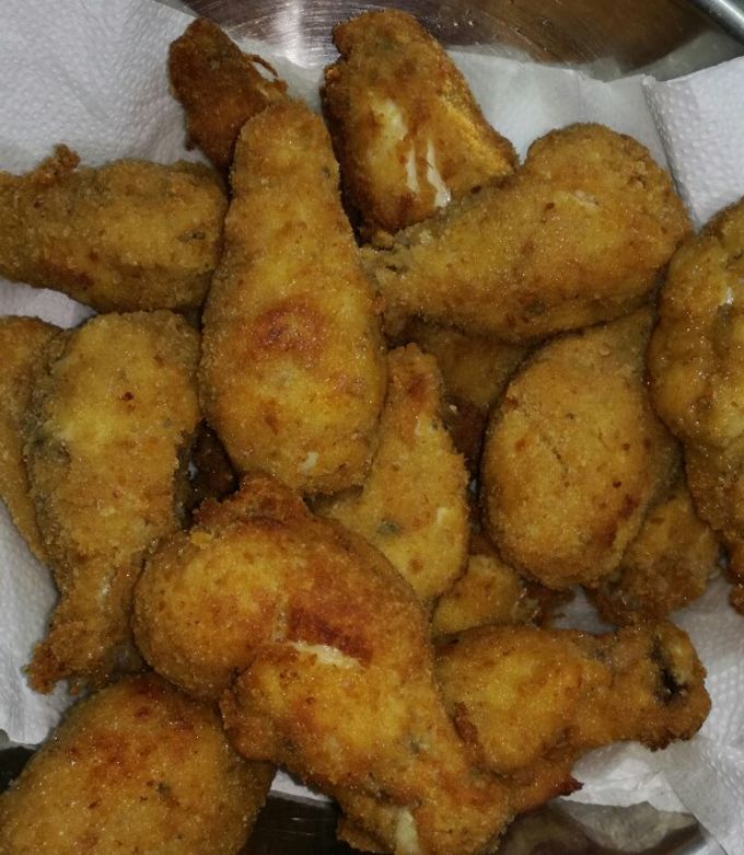 Una foto de Alitas de pollo fritas