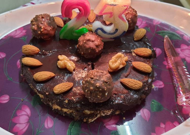 No Bake Biscuit Cake Recipe By Helly Shah Cookpad