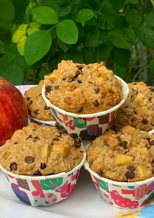 Hình của món Muffin yến mạch táo chip 🍎.
