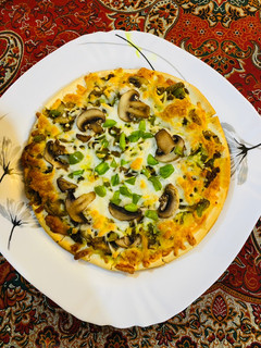 عکسی از دستور پیتزای گوشت و قارچ