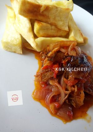 A picture of Tomato and dry fish sauce.
