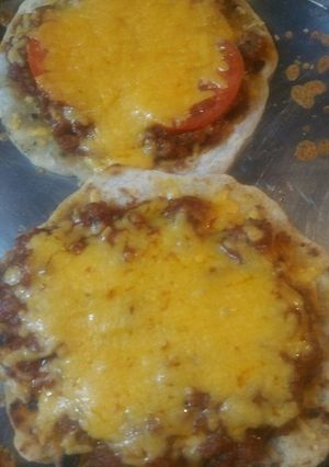 A picture of Open-faced Piadines.