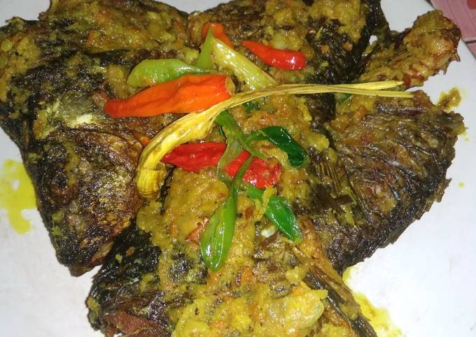 Resep Ikan mas bumbu kuning yang Sempurna