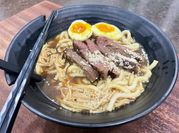 Gambar mie udon kuah rumput laut