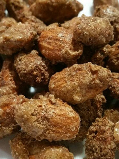 A picture of Cinnamon crusted almonds.
