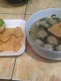 Bakso Tahu Kuah Kaldu + Keripik Pangsit + Jeruk Limo