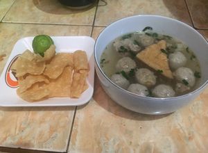 Foto resep Bakso Tahu Kuah Kaldu + Keripik Pangsit + Jeruk Limo