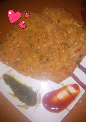 न्यूट्रीला और सूजी मिक्स वेज पराठा(Nutrela aur suji mix veg paratha recipe in Hindi) रेसिपी मुख्य फोटो