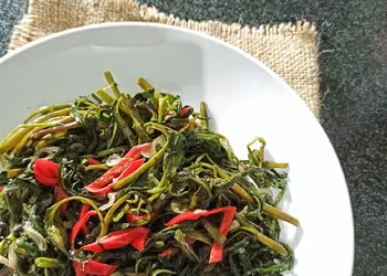 Siap Saji Tumis Kangkung Terasi Enak dan Sehat