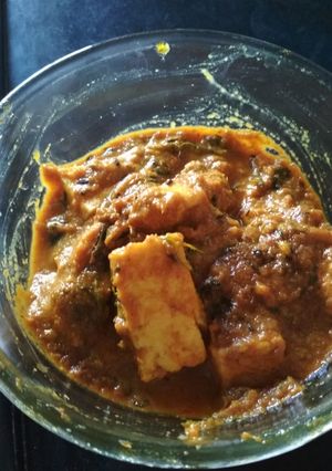 A picture of Paneer masala.