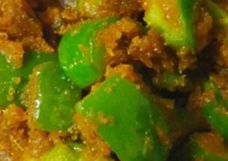 Steps to Prepare Perfect Besan mirchi