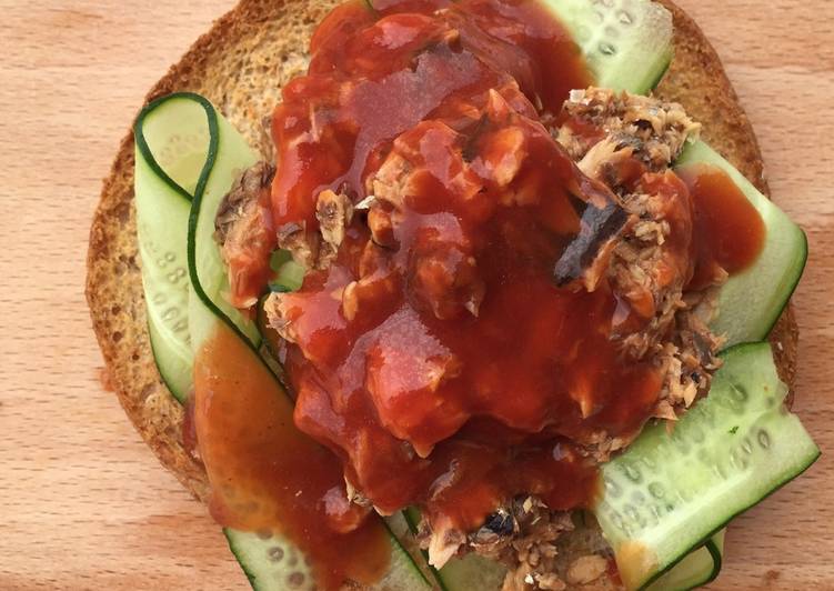 Step-by-Step Guide to Make Ultimate Sardine And Cucumber On Buttered Pita Bread