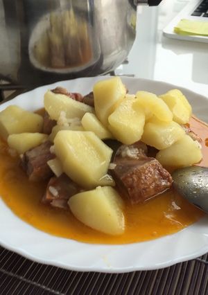 Una foto de Patatas con costillas