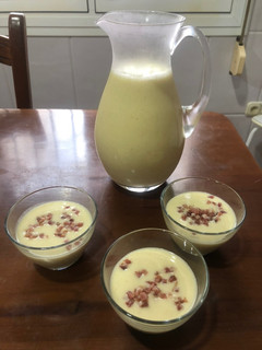 Una foto de Salmorejo de melón