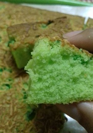 Foto resep Pandan Sponge Cake with Keju n Sukade😆.. empuk bangeeet