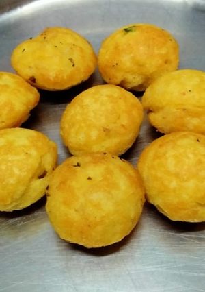 மஞ்ச பணியாரம்/ பட்டாணி பருப்பு பணியாரம் (Pattaani paruppu paniyaaram Recipe in Tamil) செய்முறை முக்கிய புகைப்படம்