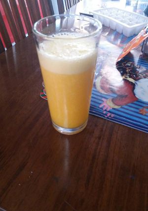 Una foto de Jugo licuado de durazno en conserva