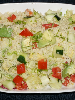 Una foto de Ensalada de cuscús con palta