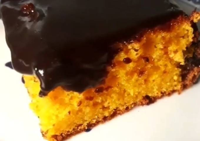 Como Fazer Bolo de Cenoura com Cobertura de Chocolate (Fácil e Gostoso) -  Maravilha de Sabor