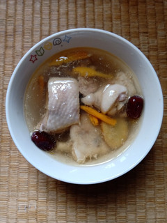 酒香燉雞腿(低醣生酮餐)(電鍋料理) 的食譜成品照片