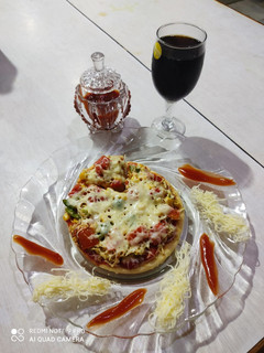 જૈન ઇટાલિયન પીઝા (Jain Italian Pizza Recipe In Gujarati) રેસીપી મુખ્ય ફોટો